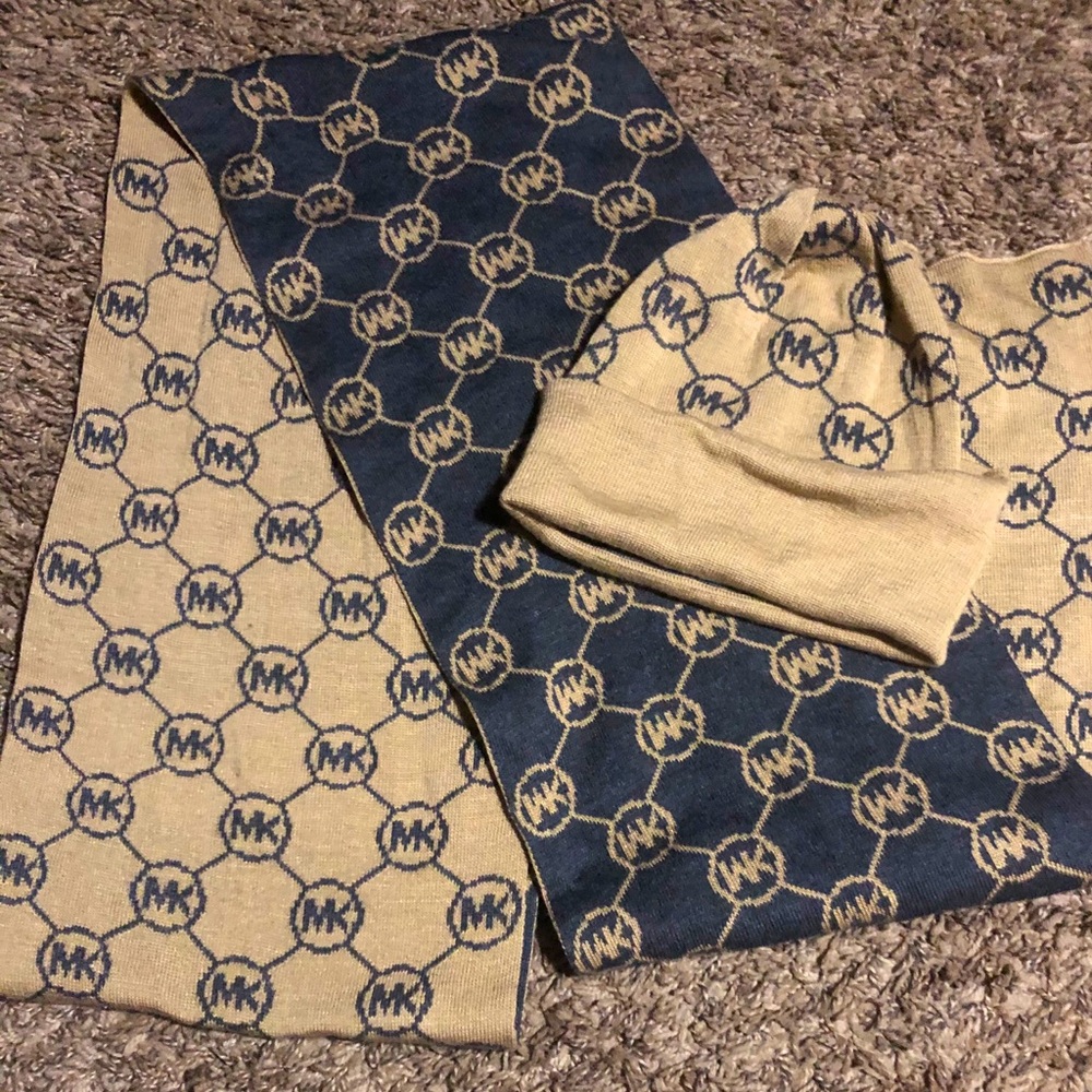 Micheal Kors scarce set
